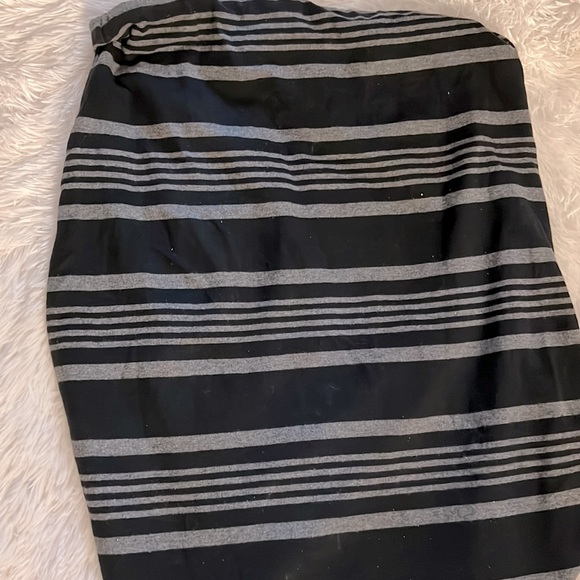Suzy Shier black and Grey stripped MIDI Skirt - Picture 2 of 2